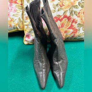 Newport News Leather Women's Boots
